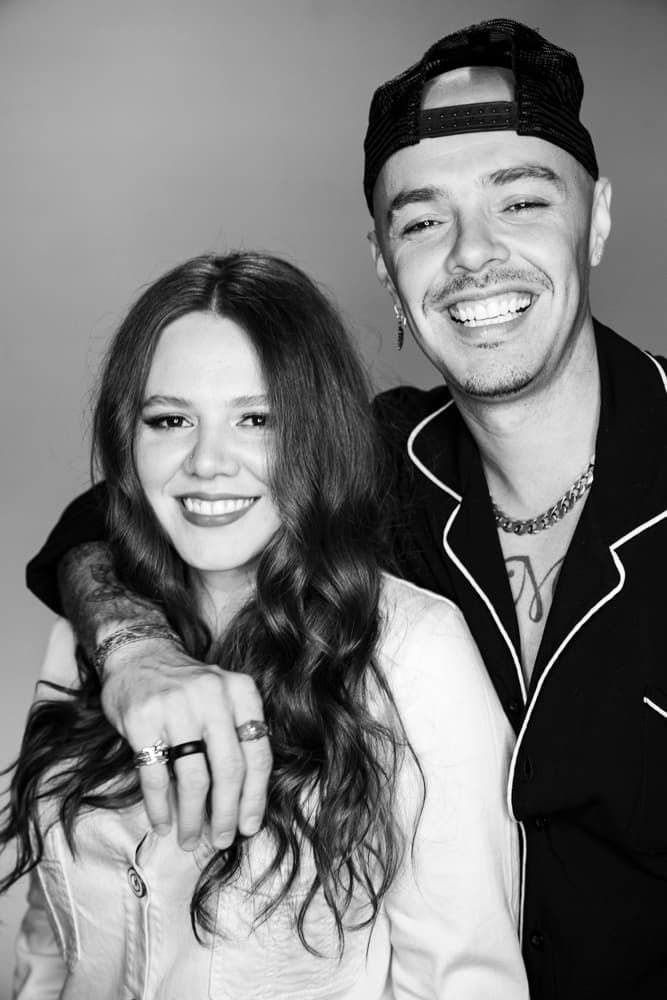 Los hermanos, recientemente, lanzaron el tema ‘Mañana es too late’ con la colaboración de 
<b>J Balvin</b>. Y a un mes de su lanzamiento, ya cuenta con más de 36 millones de reproducciones en Youtube.