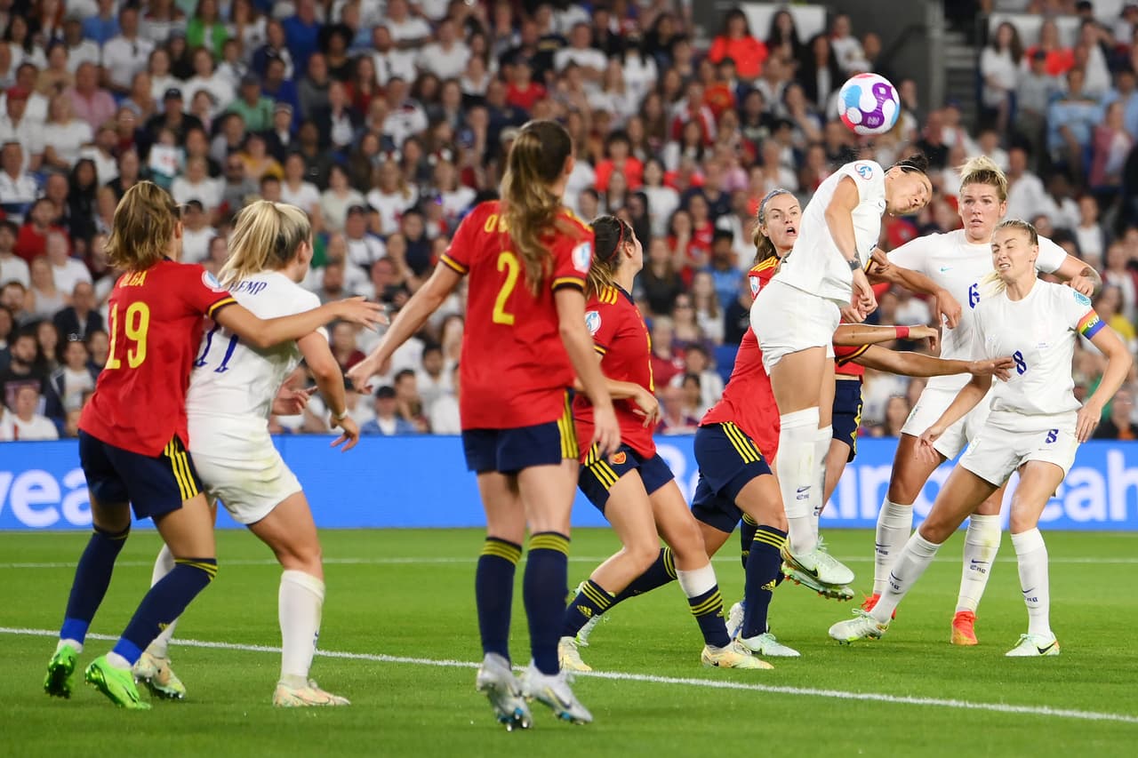 El partido se iba así a los tiempos extra y crecía la ilusión de la selección local.
<br>