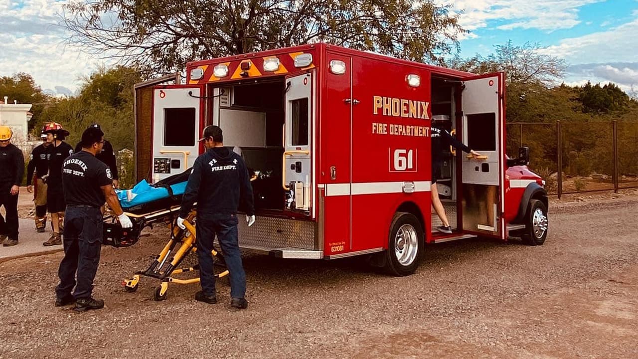 Niño de 5 años muere ahogado en Phoenix; otro más fue rescatado del agua a tiempo en Litchfield Park