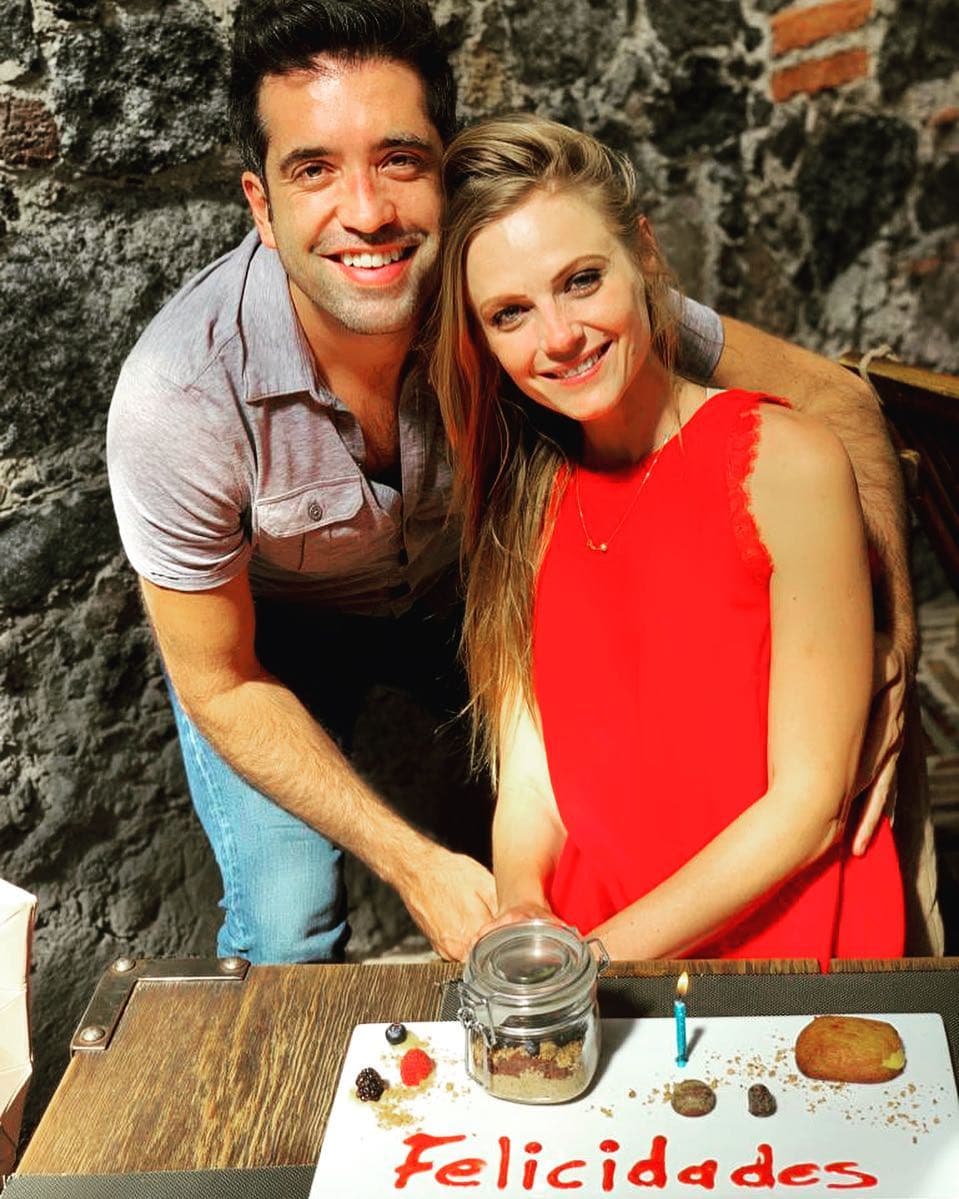 Santiago nació midiendo 48 cm y pesando 5.95 libras (2 kilos 700 gramos).