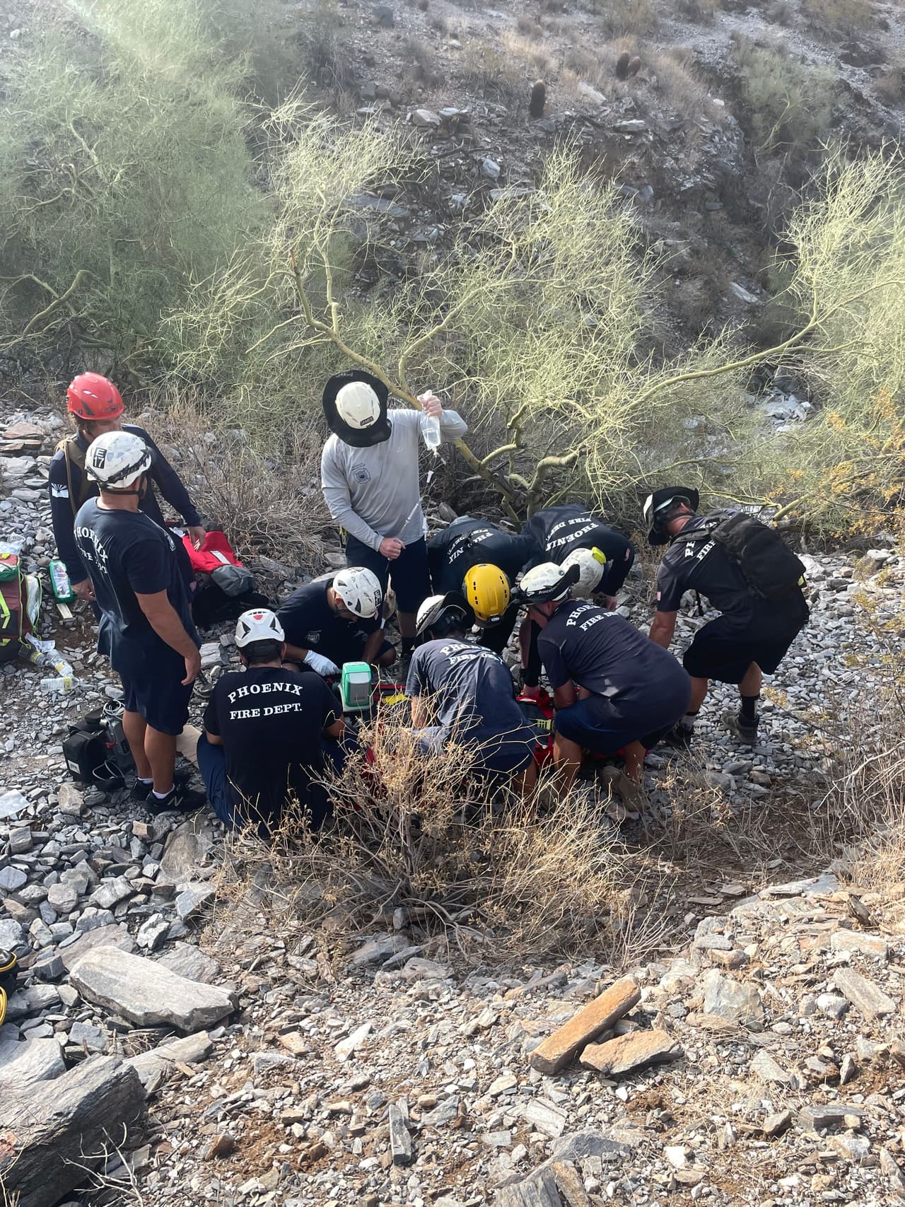 Al comienzo de esta semana, las autoridades rescataron a un hombre en una ruta de senderismo en Phoenix.
