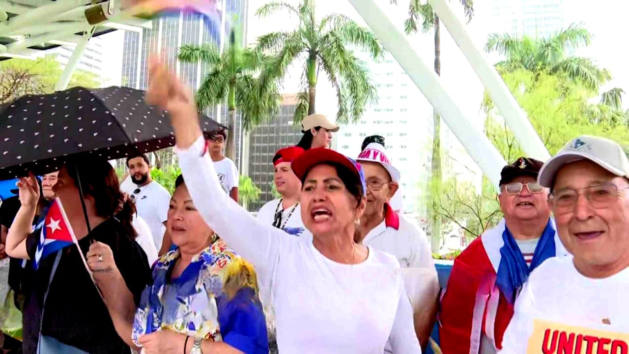 Miles de cubanos participaron en la jornada de oración “Salvar a Cuba”