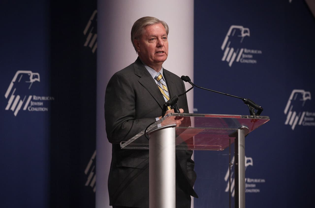 Lindsey Graham suspende su campaña presidencial