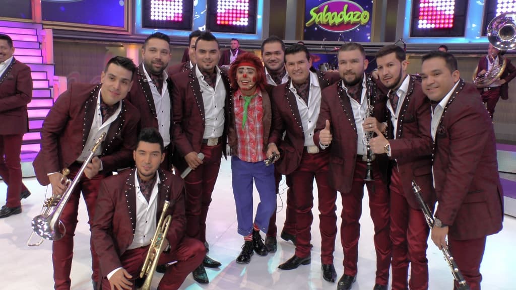 Lapizín se tomó una foto con Banda El Recodo.
