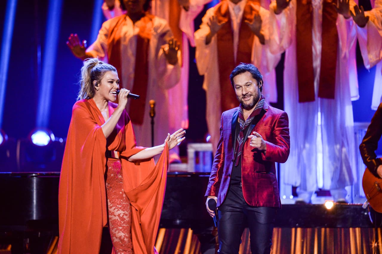 Diedo Torres y Rachel Platten deleitaron al público con 'Siempre Estaré Ahí'.