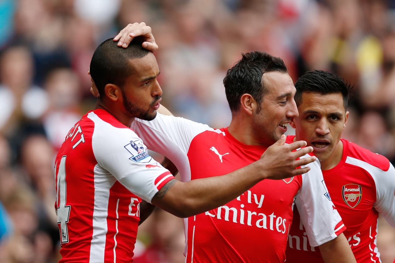 Walcott y Cazorla renovaron con Arsenal