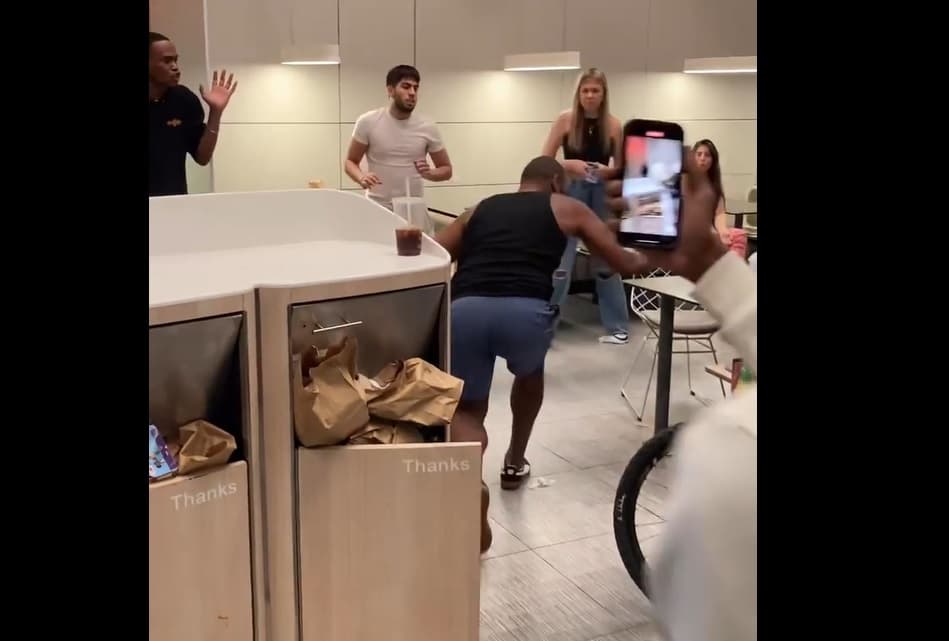 Arrestan de nuevo a hombre que sembró el pánico con un hacha en McDondald’s de NYC 