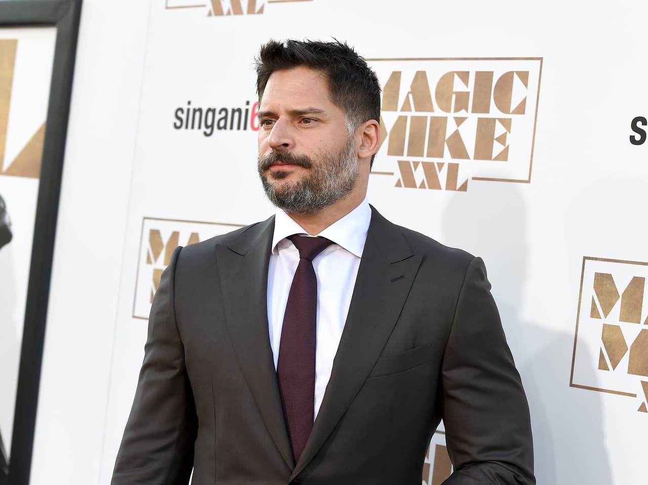 Joe se reunió con sus compañeros de reparto.