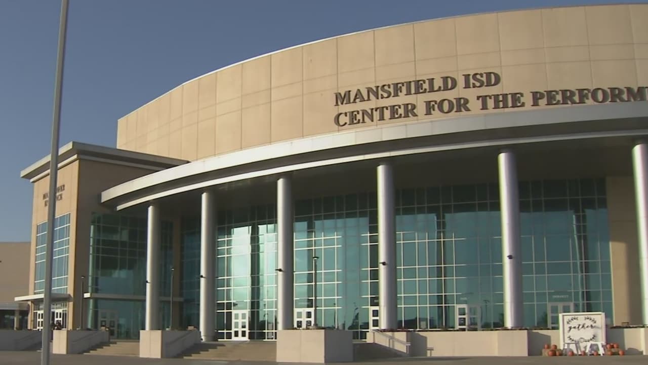 Acusado del tiroteo en la preparatoria Timberview “anda en malos pasos”, reveló Alexander Jones, jefe de la policía de Arlington