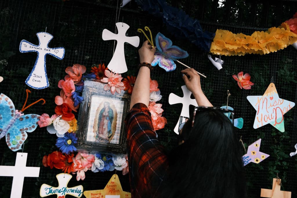 Millones han perdido a un ser querido por la pandemia; para algunos el tiempo no aliviará ese dolor: qué es el Trastorno del Duelo Prolongado  