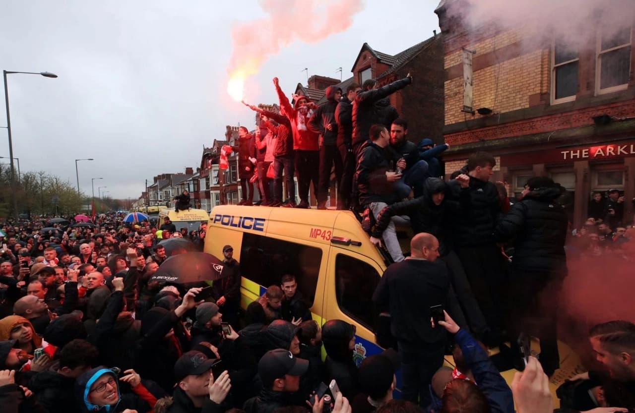 Policía teme a posible título del Liverpool en Inglaterra