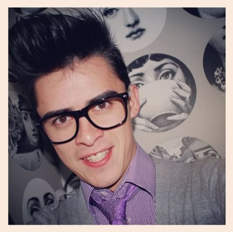 La pareja vivió su amor en secrecía, pues fue tras la muerte del diseñador que Lalo España decidió 
<a href="https://www.univision.com/famosos/eduardo-espana-pareja-ranferi-aguilar-homosexualidad-pensaba-que-se-iba-a-curar-fotos">hacer pública su homosexualidad</a>. 
<br>