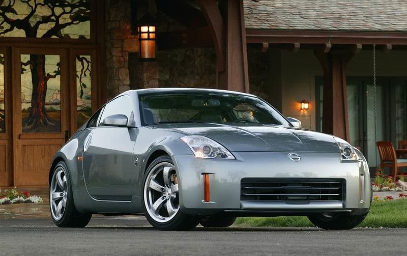<b>2. Nissan 350Z:</b> Según el estudio, el legendario dos puestos deportivo de Nissan fabricado entre el 2002 y el 2009 fue multado en un 33%. Y quien puede culpar a los entusiastas choferes de esta excelente maquina de manejar. En la imagen se observa un modelo 2006.