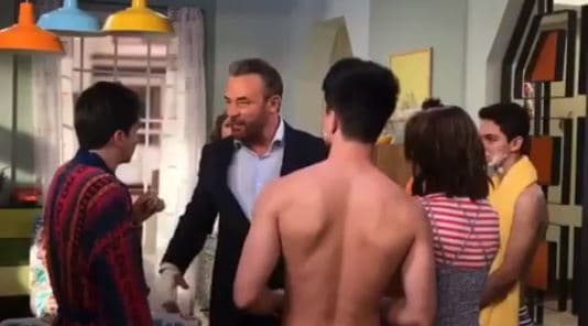 "Pero llegó Juan Osorio y acepté porque el proyecto vale la pena, está bien construido, pensado y cimentado; además, Juan es un productor brillante, trabajador y comprometido, entonces creo que mi regreso valió la pena", consideró.