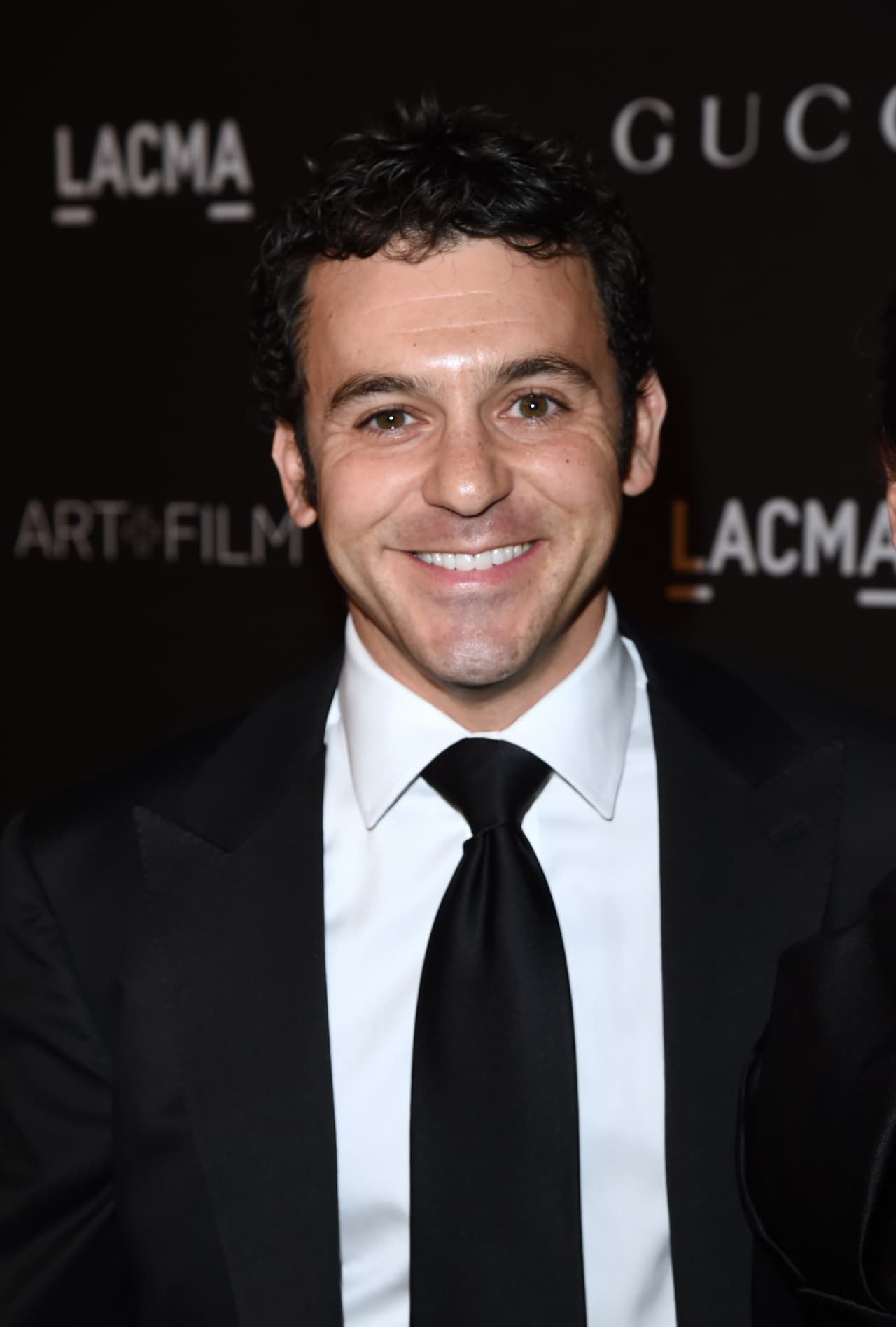 <b>‘Los años maravillosos’</b> (The wonder years’) se convertía en la serie preferida de los jóvenes en la televisión americana. La juventud se identificaba con los problemas de ‘Kevin Arnold’ (Fred Savage), ‘Paul Pfeiffer’ (Josh Saviano) y ‘Winnie Cooper’ (Manica McKellar), los personajes principales de la historia.