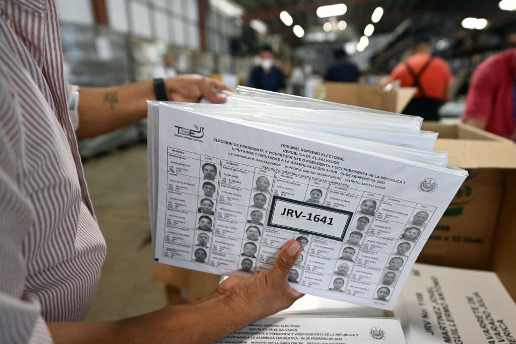 Elecciones en El Salvador: cómo votar en Los Ángeles, qué se necesita y dónde están los tres centros