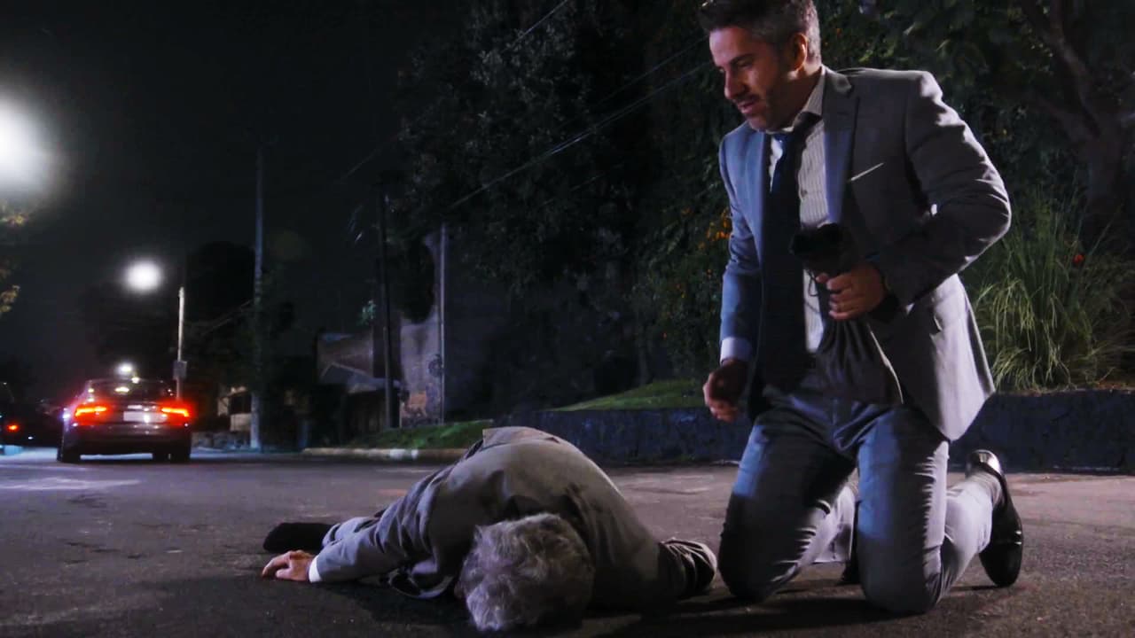 Otro momento trágico lo protagonizó Alan. Al no darle la cantidad de dinero que pedía para guardar silencio, el licenciado Téllez lo amenazó con revelar que él cometió el asesinato por el que Carlos fue culpado. Ante la amenaza, Alan lo atropelló para asesinarlo, pero fue aprehendido más tarde.