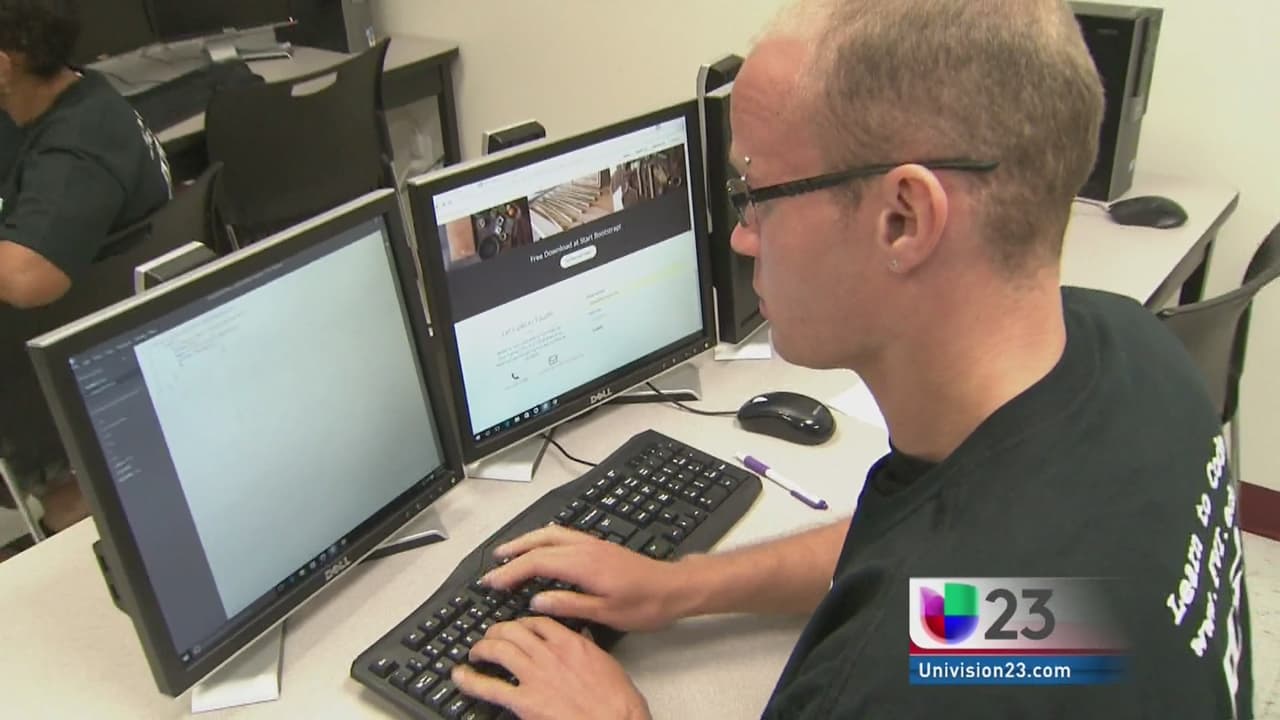 Una "Hackathon" en Miami reúne a 130 programadores para conectar a Cuba