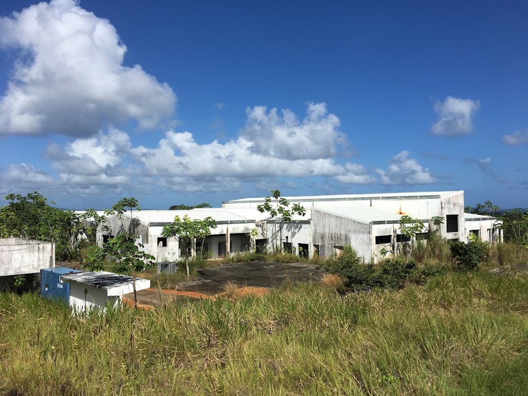 Un hospital para los habitantes de Guna Yala también está desocupado, como parte de un plan gubernamental inacabado para reubicar a las familias debido a la subida del nivel del mar.