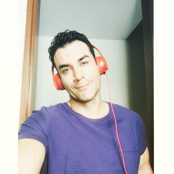 ¡Con esa tierna mirada todas caerían rendidas a sus pies!