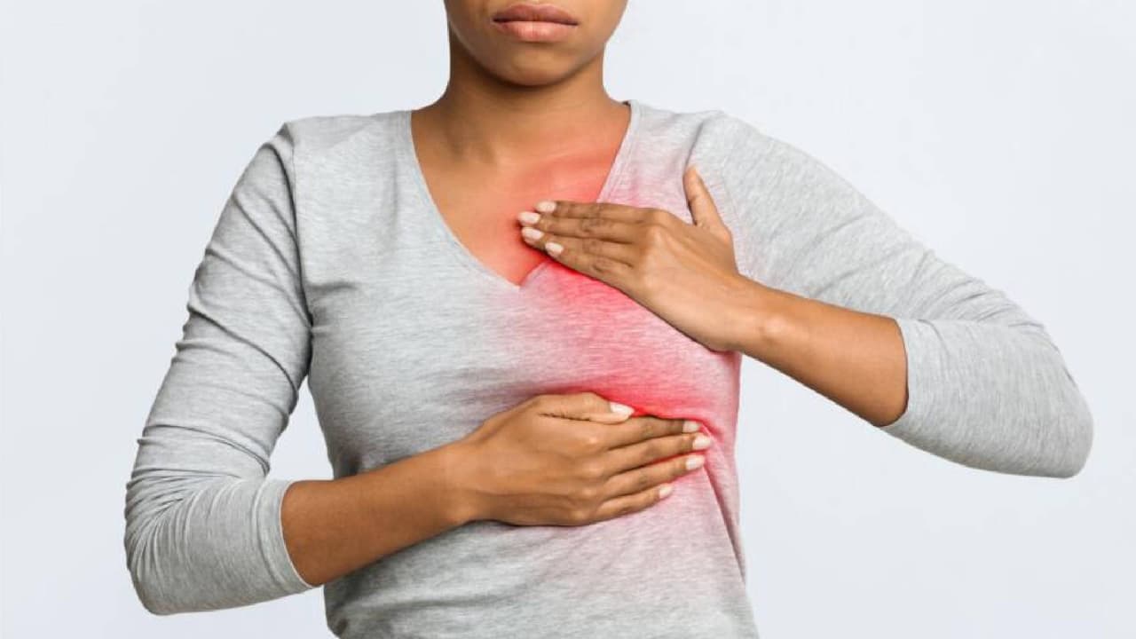 De acuerdo con los Centros para el Control y la Prevención de Enfermedades (CDC) 
<b>cada año cerca de 240,000 mujeres contraen cáncer de mama </b>y más de 42,000 mujeres mueren de esta enfermedad. La mayoría de los casos detectados son en mujeres de 50 años de edad o más.