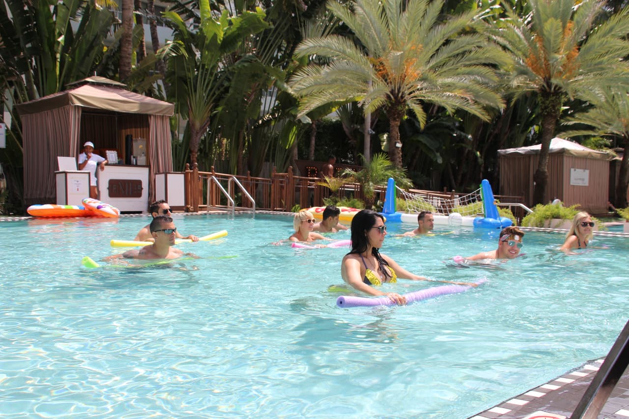 Todos disfruban de la clase de Claudia y no perdían detalle de cada movimiento.