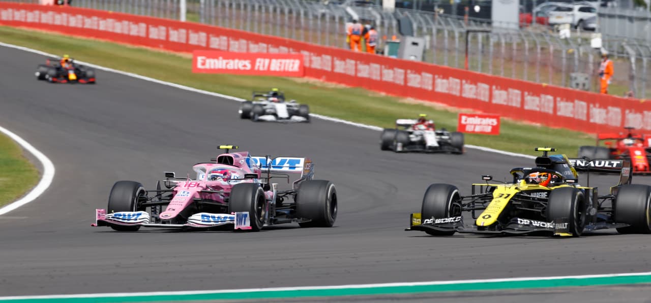 Lewis Hamilton consiguió el primer sitio en el Circuito de Silverstone. Verstappen y Leclerc completaron el podio. Ricciardo y Norris llegaron en cuarto y quito, respectivamente. Stroll, compañero de Checo Pérez, terminó en el noveno puesto. El próximo fin de semana se correrá la carrera del septuagésimo aniversario.