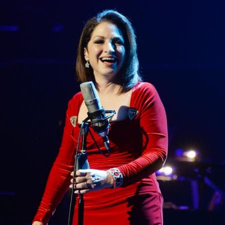 "El 1 de marzo de 1991, cuando regresé al escenario casi un año después de un accidente de tránsito en nuestro autobús turístico. Sentí que había escalado el Everest. Eso fue eufórico", declaró.