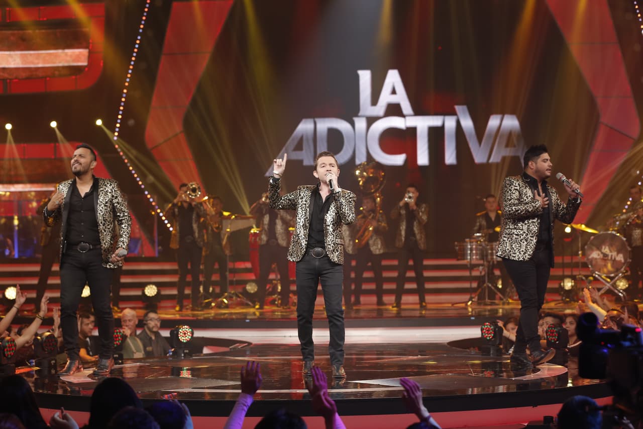 La noche se alegró con la Banda La Adictiva.