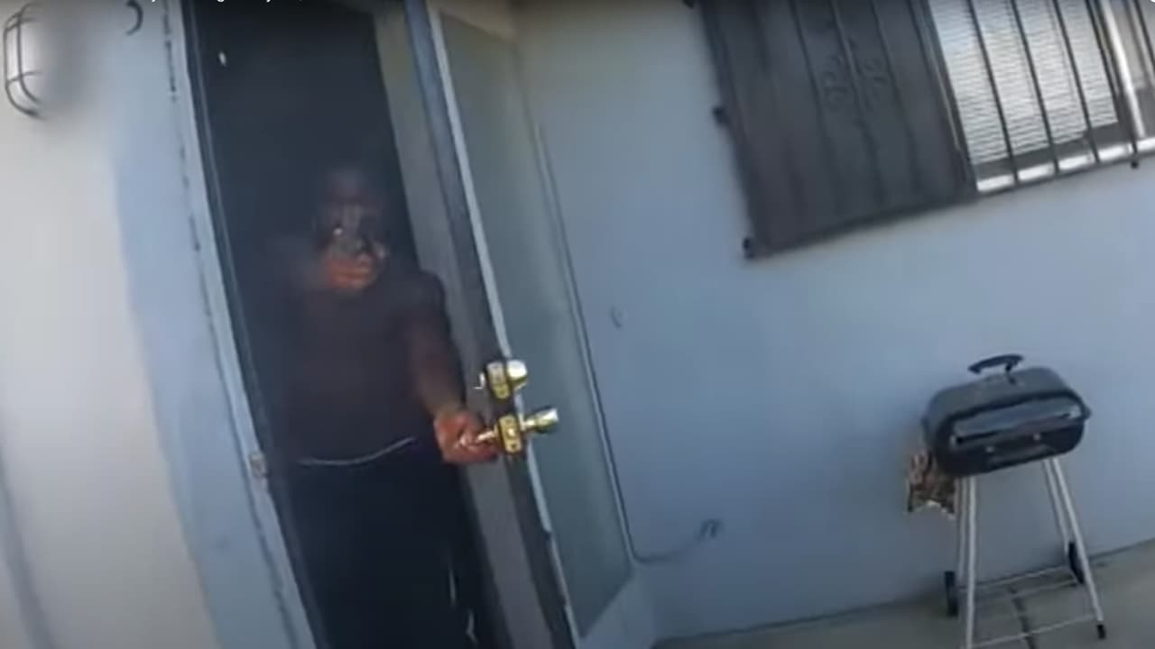 Revelan video del tiroteo en Stockton que terminó con la muerte de un oficial y un hombre