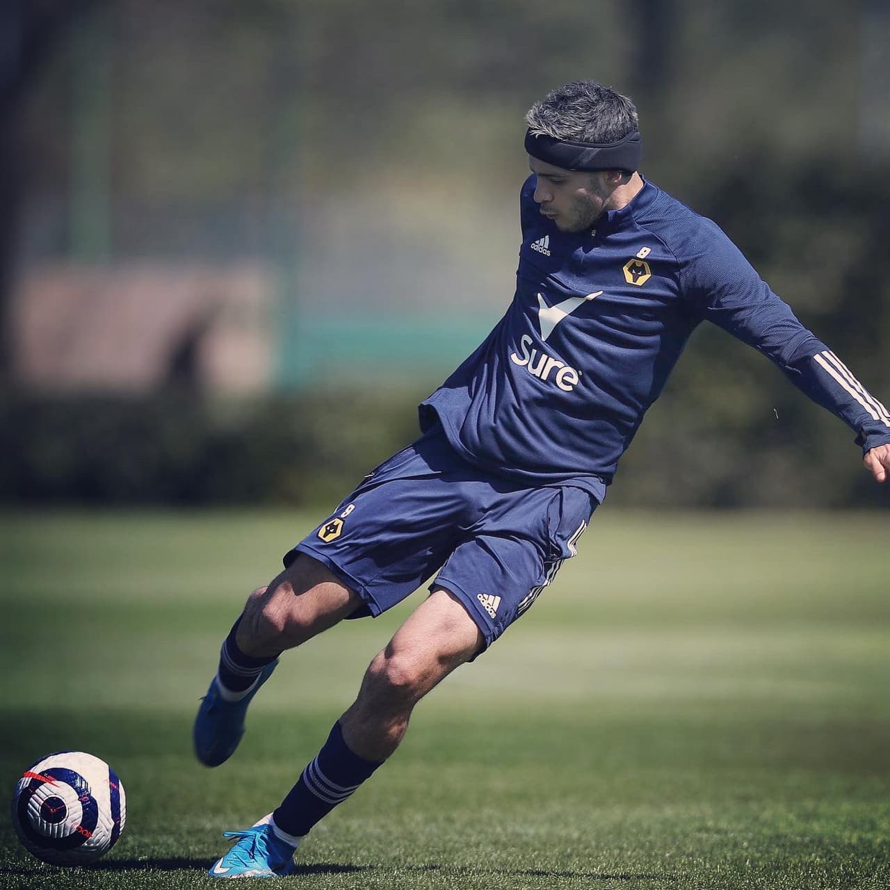 No tiene signos mensurables de déficit y ahora se encuentra en la etapa en la que puede contemplar un regreso a la carrera que ama; pero aún se requiere cierto grado de precaución.