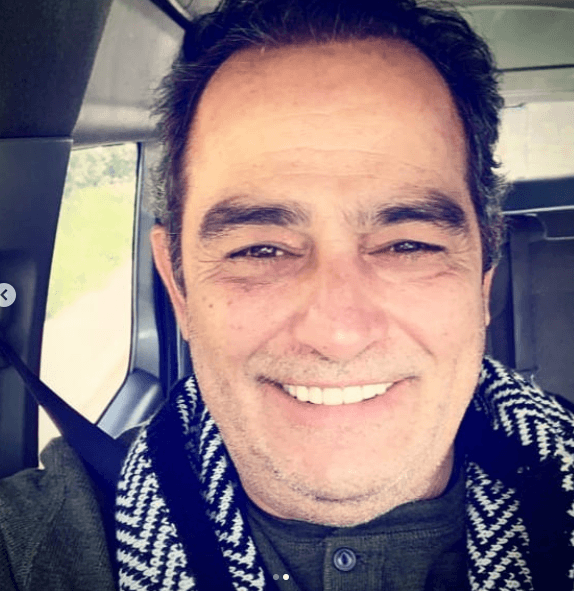 "Acepta la edad que tienes, vívela, gózala… Ya hice el galán, ya hice el papá y 
<b>al rato me tocará ser el abuelo</b> y no tengo ningún problema en hacerlo”, finalizó Omar Fierro.
<br>