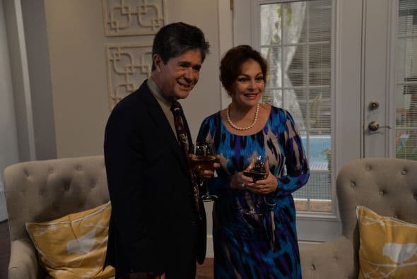 "Voltea Pa' Que Te Enamores" comenzó las grabaciones con el tradicional claquetazo. Esta nueva telenovela contará con las actuaciones de Pedro Moreno, María Elena Dávila, Cristina Bernal, Frances Ondiviela, Cecilia Gabriel, Harry Geithner, Fernando Carrera, Roberto Matheus, Victor Cámara, Lupita Ferrer, Eduardo Serrano, William Valdez, Nastasha Dominguez, Maite Embil, Adrian Di Monti, Mariet Rodriguez, Mijail Mulkay, Ariel López Padilla, Mauricio Mejías, y Alfredo Huereca.