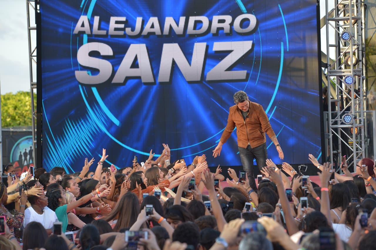 Laura, Ricky y Alejandro son unos jueces divinos. Let's check out their looks.