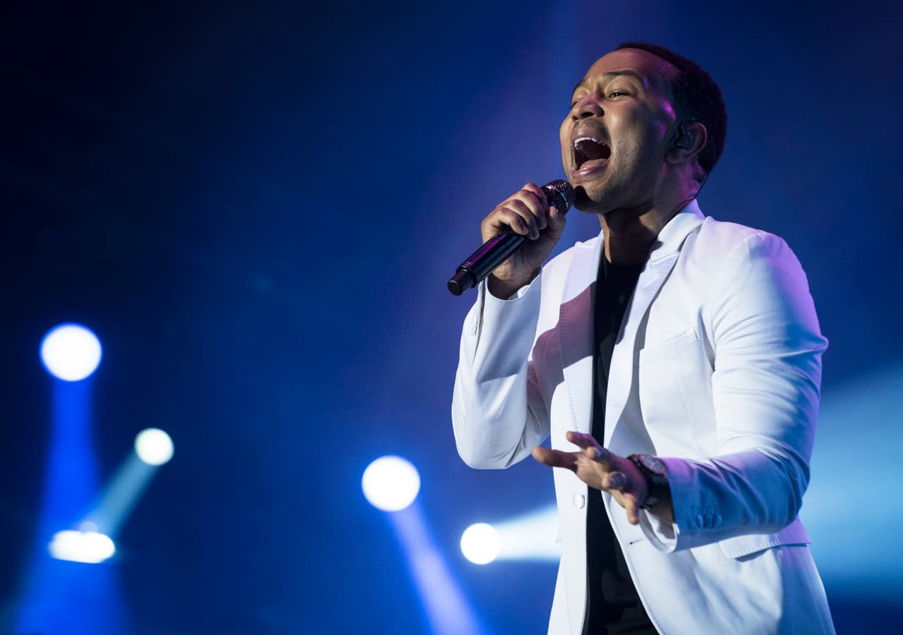 Músicos responden al terror de Dallas
