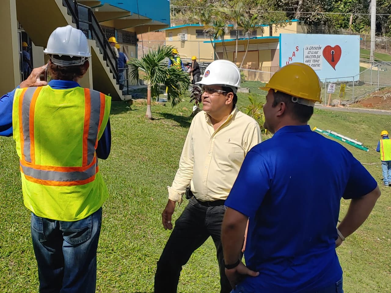 "Esto no lo está haciendo el Departamento de Educación, esto lo está haciendo el municipio", dijo el alcalde de San Sebastián, Javier Jiménez.