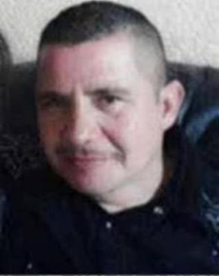 <h3 class="cms-H3-H3">Gustavo Ubaldo Soria</h3>
<br>
<br>Este prófugo, de 52 años, es buscado como sospechoso de los asesinatos a tiros de su esposa y un hombre, para después huir a México en un coche de alquiler que fue recuperado en Tijuana. 
<br>
<br>El FBI cree que Soria abusa de drogas ilegales y que está en México. 
<br>
<br>La agencia ofrece una recompensa de hasta 20,000 dólares por información que conduzca directamente a su arresto. 
<br>
<br>
<br>
<br>