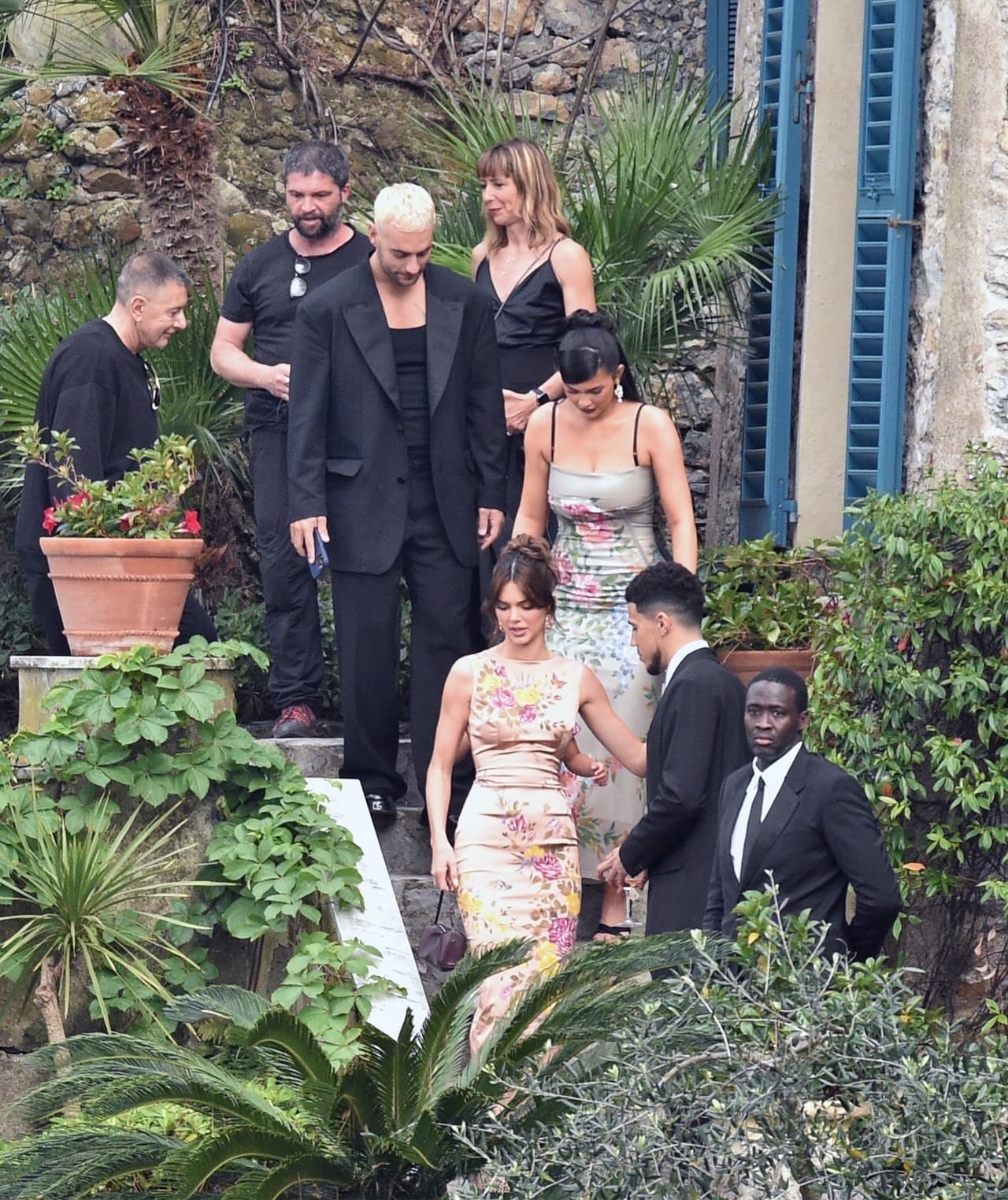 Ambas piezas tienen un aire 'vintage' que Dolce & Gabbana imprime en parte de sus colecciones. 
<br>