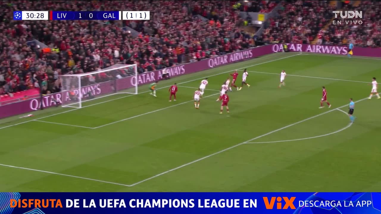 ¡Liverpool perdona! Wirtz falla y Mac Allister estrella el balón en el travesaño