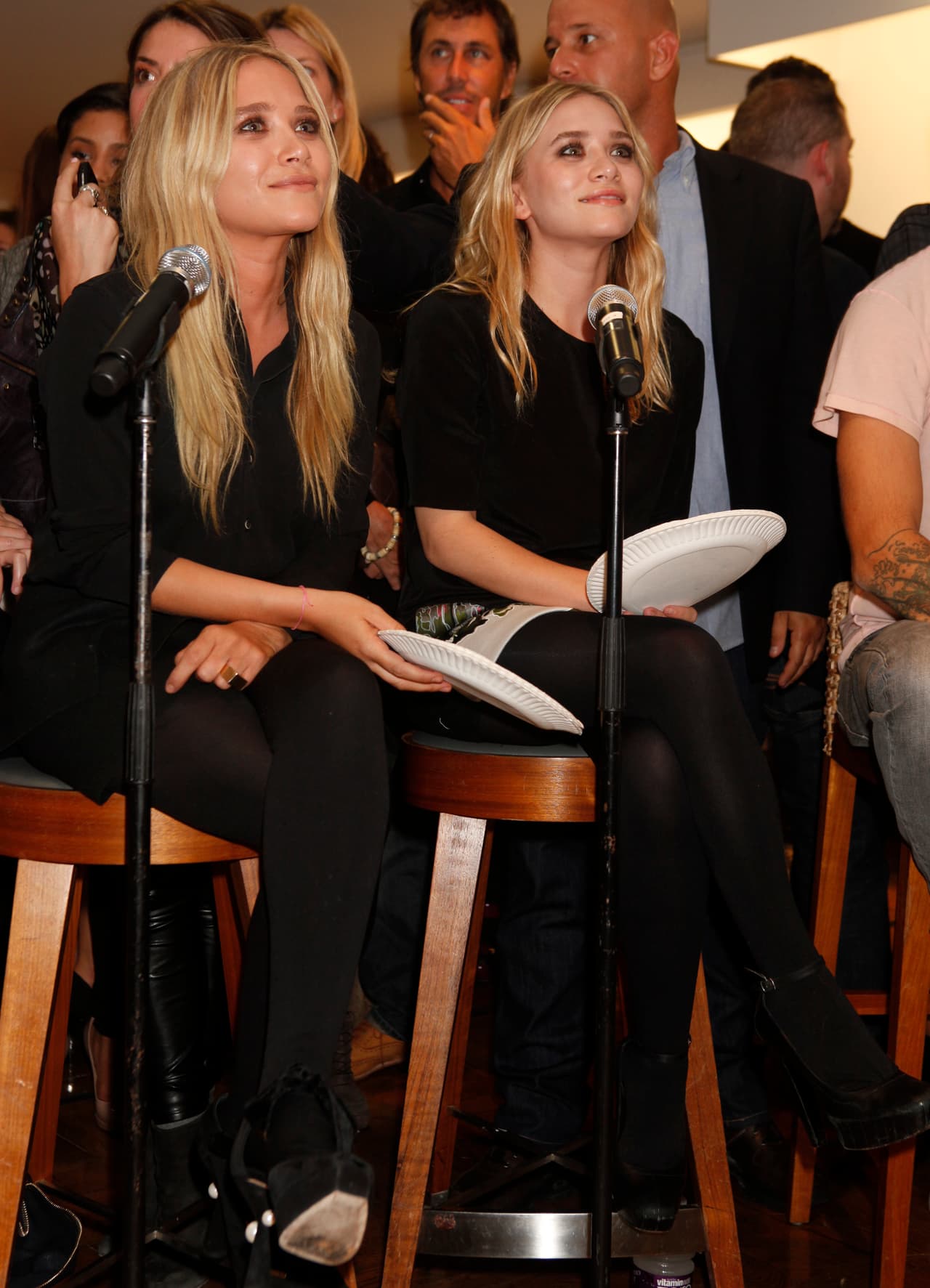 Ashley y Mary Kate también han destacado por su forma un poco conservadora, ¿o alguna vez las han visto con 'looks' destapados?