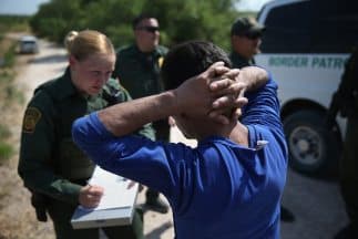 A partir del 6 de enero de 2023 el Servicio de Ciudadanía e Inmigración de Estados Unidos (USCIS) implementó el parole humanitario para inmigrantes cubanos, nicaragüenses y haitianos con el que reciben un permiso y pueden entrar al país de manera legal al igual que los venezolanos.