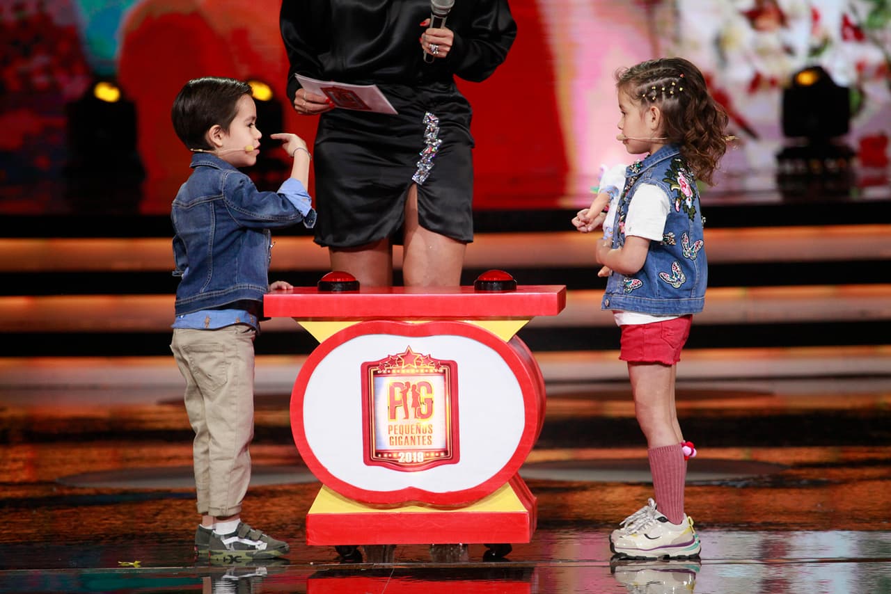 Con declaraciones como que Galilea está "nalgoncita" y "tiene naturaleza" y que se ve de "55 años", Mateo y Danna se enfrentaron en 'La Botonera'. Obviamente Mateo dio una cátedra de conocimiento que nos dejó a todos con la boca abierta.