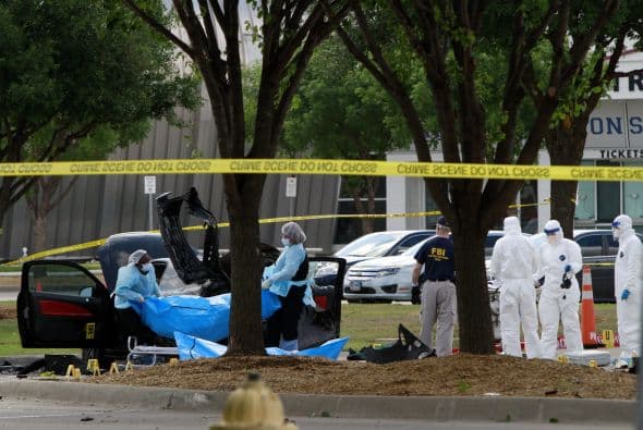 En conferencia de prensa, la Policía de Garland ISD desde un principio estaba preocupada por lo que contactaron a la Policía de Garland, la cual divisó un plan de seguridad que incluía la presencia del equipo táctico SWAT.