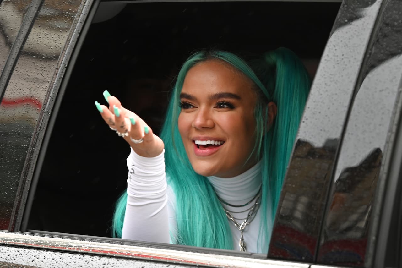 Además, de que Karol G se fue unos días a Colombia para visitar a su familia, pero el reggaetonero no la acompañó.
<br>