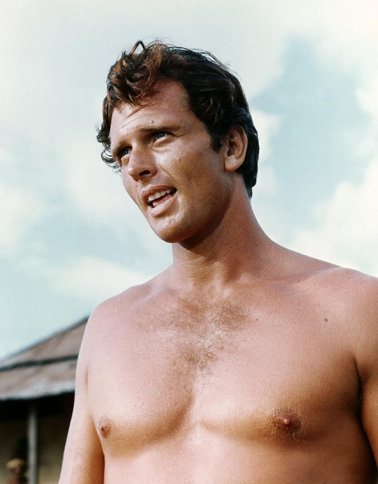 Los oficiales abrieron fuego abatiendo al sospechoso. Las autoridades confirmaron más tarde que se trataba de Cameron Ely, el hijo de Ron y Valerie.