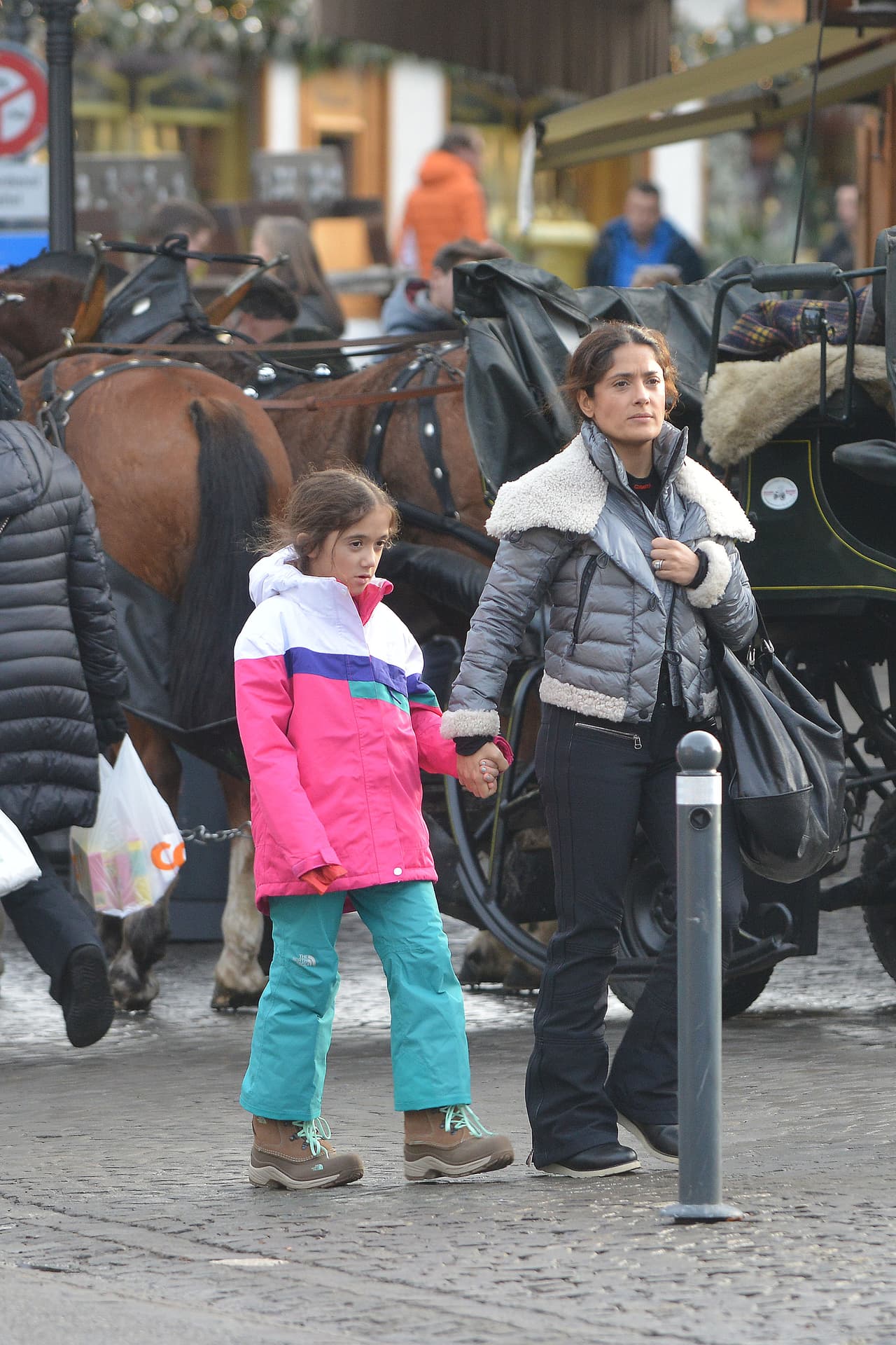Salma y Valentina se olvidaron el glamour.