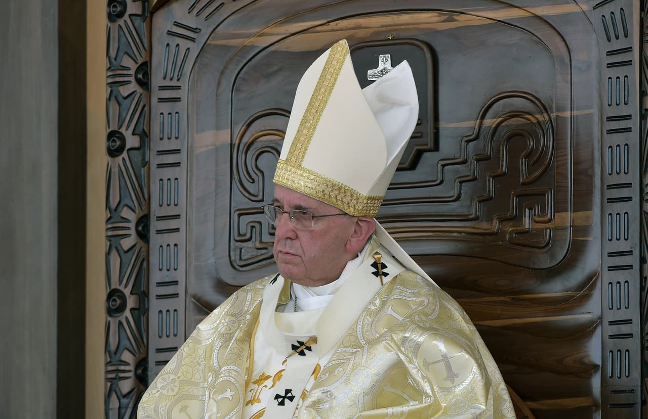 "No sirve de mucho la riqueza en los bolsillos cuando hay pobreza en el corazón".