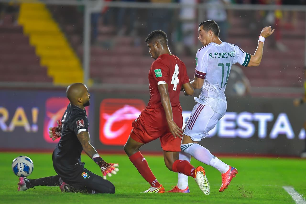 Con gol de Jesús 'Tecatito' Cornona al minuto 76, México evita la derrota y rescate un punto en el empate 1-1 frente a Panamá.