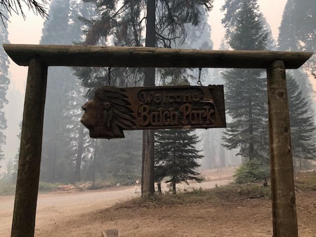 Algunas antenas de transmisión se han visto afectadas debido a la propagación del incendio Creek.