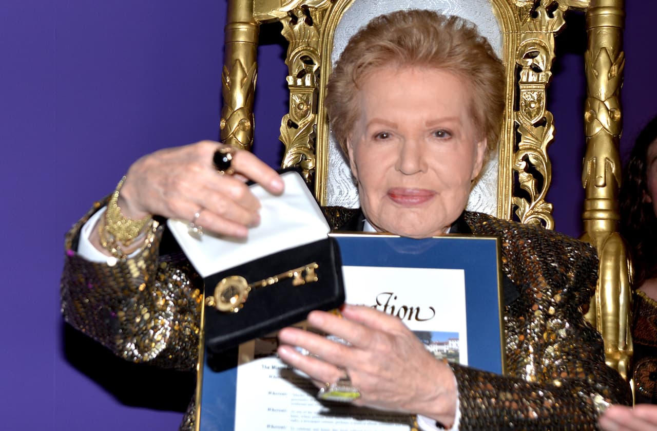 Ivonne Benet explicó a la edición digital del programa 'Dando Candela', que ese homenaje vino a ser como el cierre "con broche de oro" de "la vida artística" de Walter Mercado.